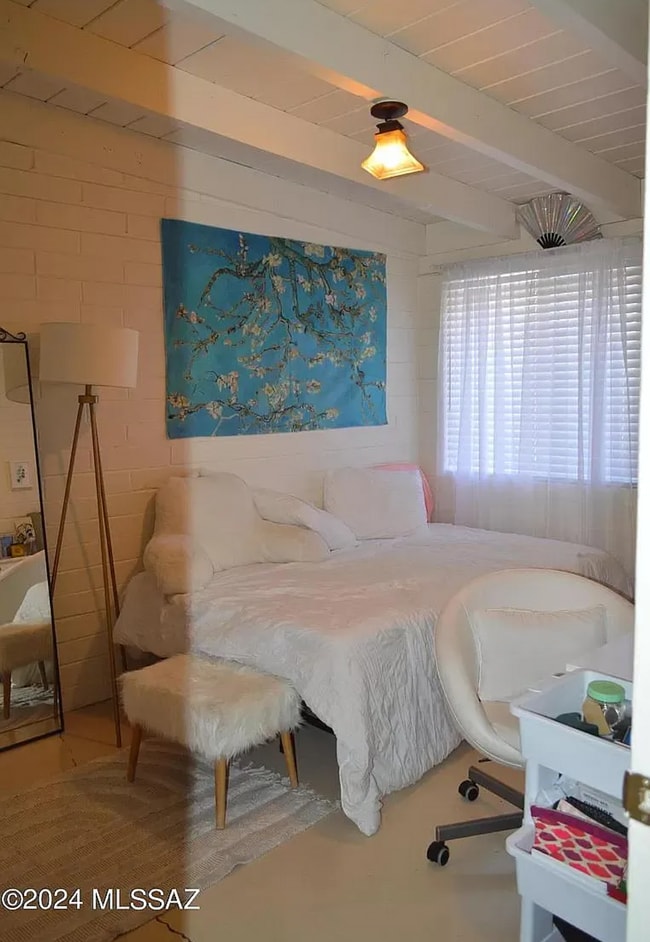 221 N Highland Ave, Unit 225