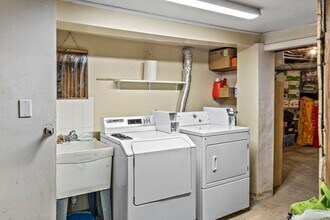 105 Walnut St, Unit 2 in Somerville, MA - Building Photo - Building Photo