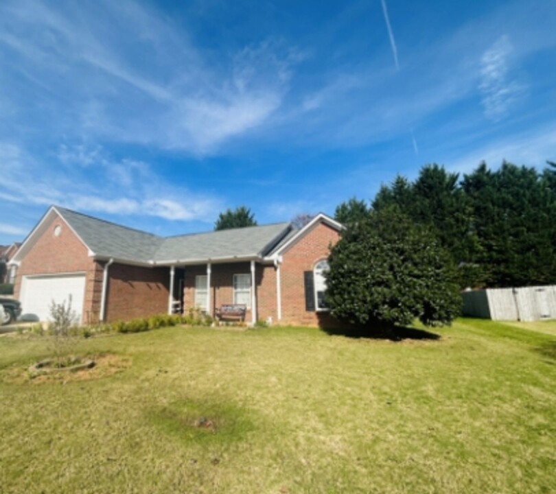 298 Glen Crest Dr in Moore, SC - Building Photo