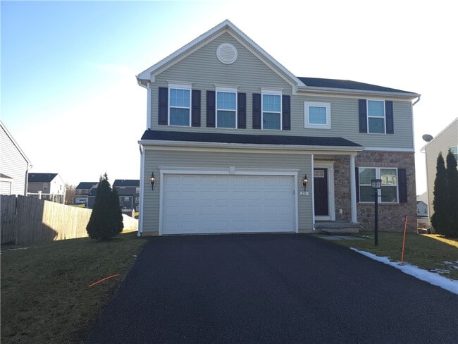 251 Elmcrest Rise in West Henrietta, NY - Building Photo - Building Photo