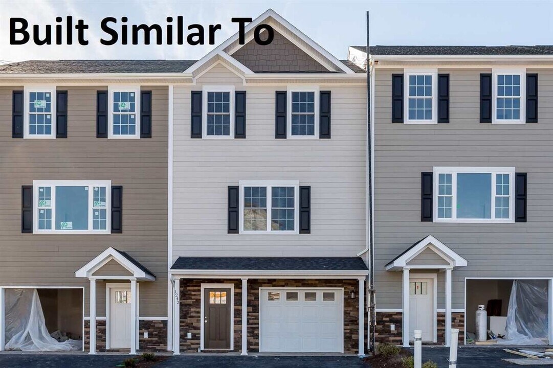 1236 Bluemoon Dr in Harrisonburg, VA - Building Photo