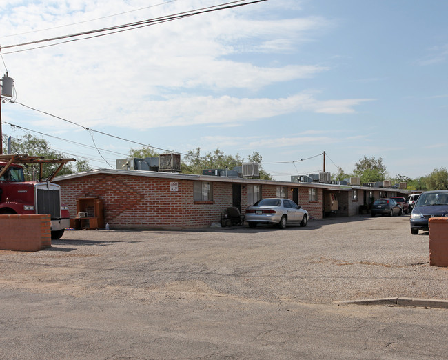 420-460 E Yavapai Rd in Tucson, AZ - Building Photo - Building Photo