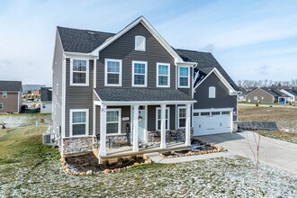 Fountains at Edgewood in Canton, OH - Building Photo - Primary Photo
