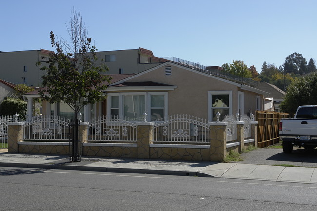 1125 D St in Hayward, CA - Building Photo - Building Photo