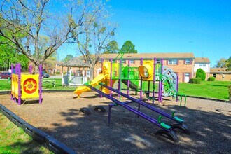 356 Cypresswood Ct in Virginia Beach, VA - Building Photo - Building Photo