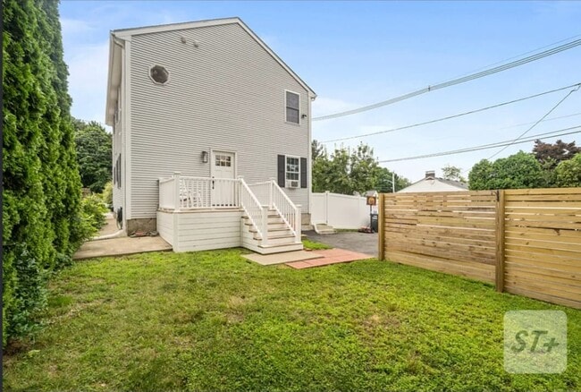 25 Towanda Dr, Unit Second floor unit