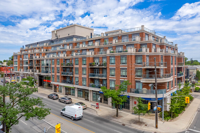 Shoppes on Avenue in Toronto, ON - Building Photo - Building Photo