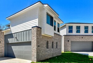Westlake Townhomes in Denison, TX - Building Photo