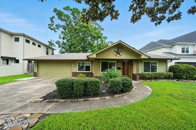 property at 1714 Parana Dr
