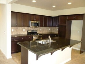 4107 Heritage Ave in Clovis, CA - Building Photo - Building Photo