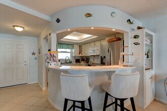 915 Ocean Shore Blvd, Unit #701 in Ormond Beach, FL - Foto de edificio - Building Photo