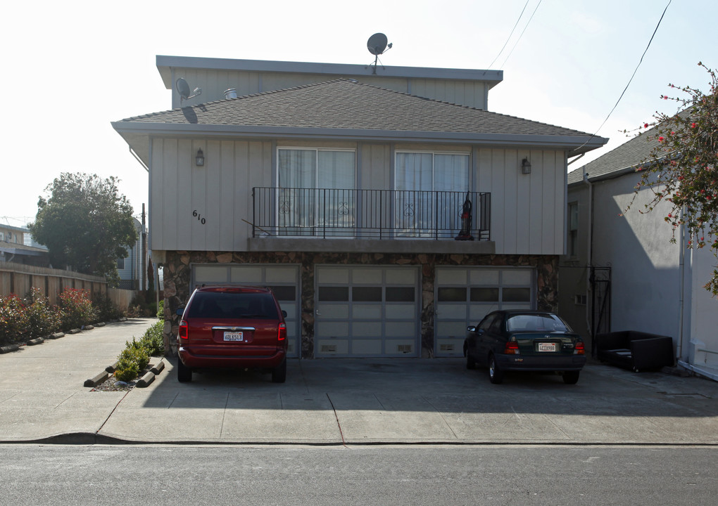 610 Olive Ave in South San Francisco, CA - Foto de edificio