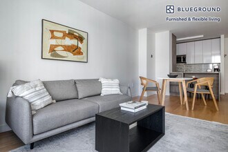 101 West End Ave in New York, NY - Building Photo - Building Photo