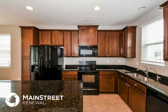 328 Vineyard Ln in Orange Park, FL - Foto de edificio - Building Photo