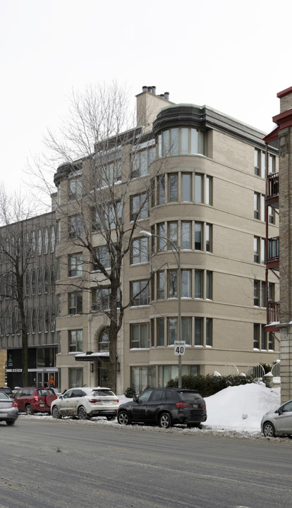 4160 Sherbrooke O in Westmount, QC - Building Photo