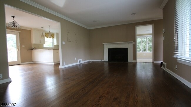 44 Harvey Dr in Summit, NJ - Building Photo - Building Photo