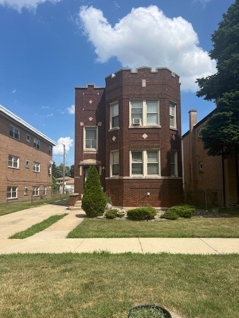 property at 9735 S Michigan Ave