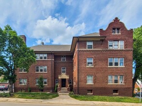 3860 Harney St in Omaha, NE - Building Photo - Building Photo