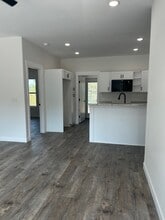585 Panich St in Pleasant Hope, MO - Building Photo - Building Photo