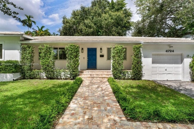 4724 Orduna Dr in Coral Gables, FL - Building Photo - Building Photo