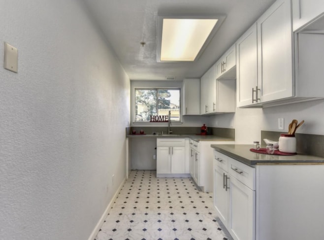 1941 Grande Cir-Unit -APT 6 in Fairfield, CA - Building Photo