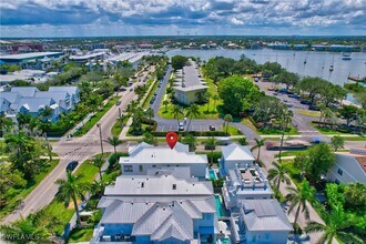 888 10th Ave S in Naples, FL - Building Photo - Building Photo