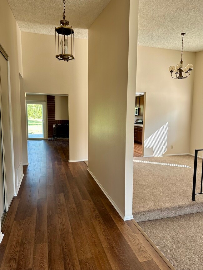 1384 Naples Ct in Simi Valley, CA - Building Photo - Building Photo