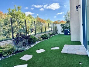 127 Encantador in Lake Forest, CA - Building Photo - Building Photo