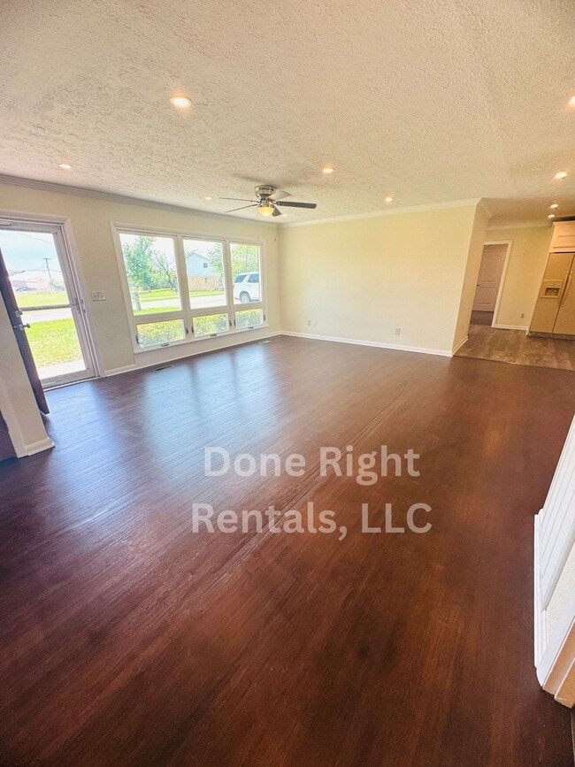 388 E Noel Dr in Cadiz, KY - Building Photo - Building Photo
