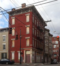 The Stafford in Cincinnati, OH - Building Photo - Building Photo