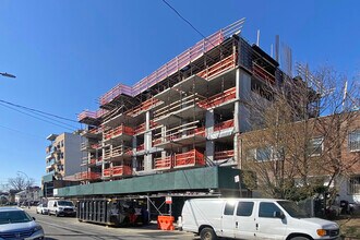 Grand 147 in Flushing, NY - Building Photo - Building Photo