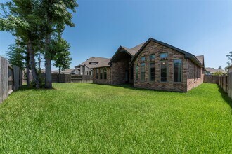 32311 Noble Crk Dr in Conroe, TX - Building Photo - Building Photo