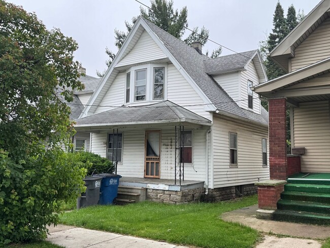 property at 529 Valleywood Dr