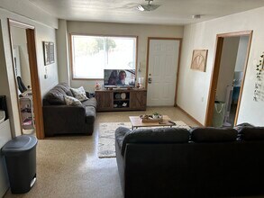 1118 W 20th St, Unit 1118 in Cedar Falls, IA - Foto de edificio - Building Photo