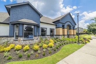 The Bryx at Kingwood in Houston, TX - Foto de edificio - Building Photo