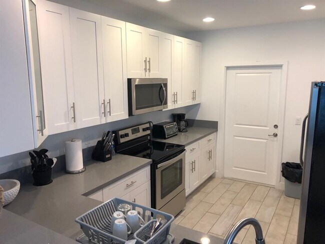 2362 SW 18th Ave in Fort Lauderdale, FL - Building Photo - Building Photo