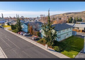 223 E St NE, Unit 4 in Ephrata, WA - Building Photo