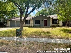 7822 Mountain Forest Dr in San Antonio, TX - Building Photo