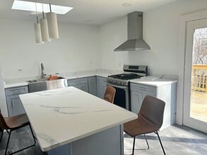 717 E Clarendon Dr in Round Lake Beach, IL - Building Photo - Building Photo