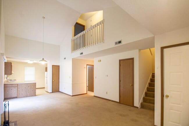 property at 4005 Danbury Ct