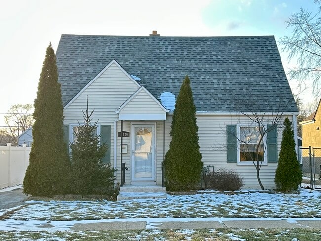 property at 15020 Ridgeway Ave