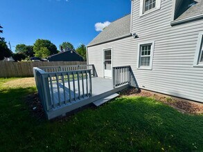 17 Westview St in Hamden, CT - Building Photo - Building Photo