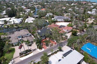 510 Givens St in Siesta Key, FL - Building Photo - Building Photo