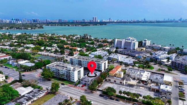 1936 Normandy Dr, Unit Apt 9 in Miami Beach, FL - Building Photo - Building Photo