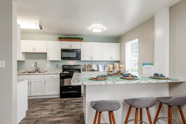 Mariners Green Apartments