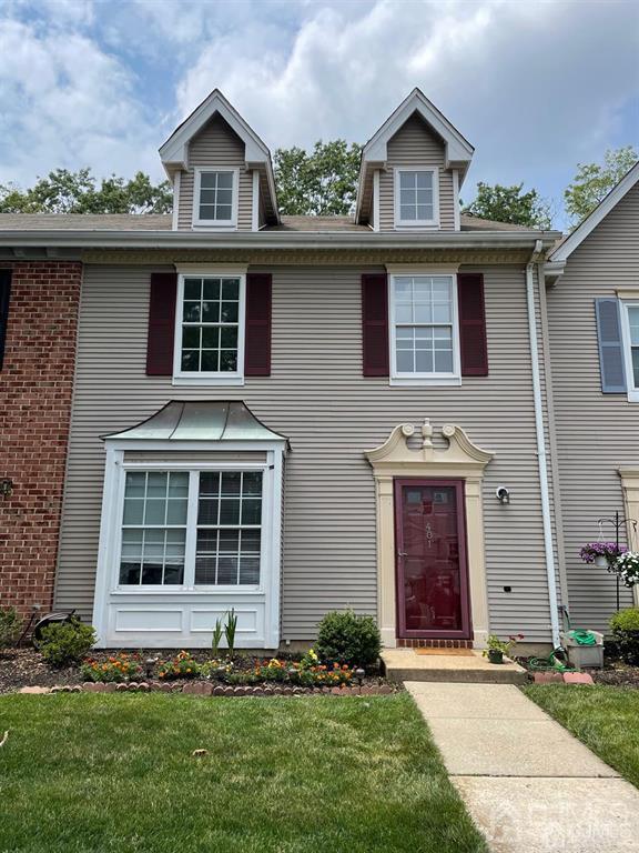 property at 401 Hadleigh Ln