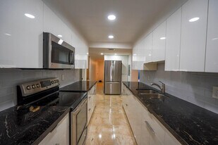 1075 92nd St in Bay Harbor Islands, FL - Building Photo