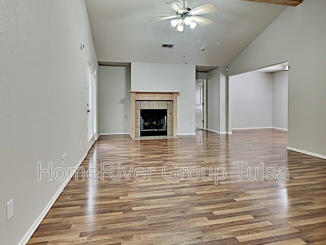 10330 East 112th Pl S in Bixby, OK - Building Photo - Building Photo