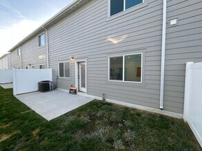 2090 2090 W in West Haven, UT - Building Photo - Building Photo