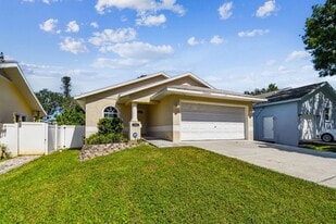 1763 Montana Ave NE in St. Petersburg, FL - Building Photo